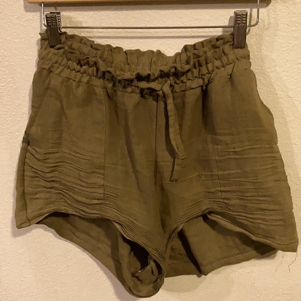 Army green cargo drawstring shorts